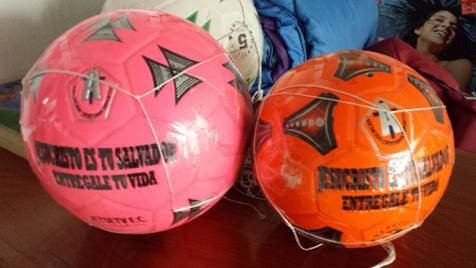 Imagen que contiene interior

Descripci�n generada con confianza alta